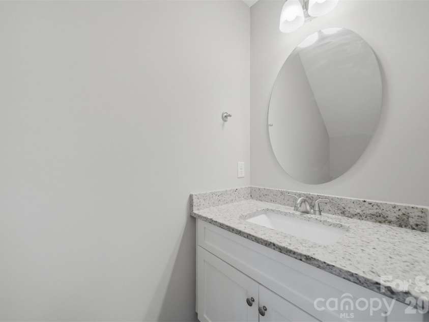 2650 14th Street, Hickory, NC 28601.  MLS# CAR4350279, YatesRealty ID 13792. 