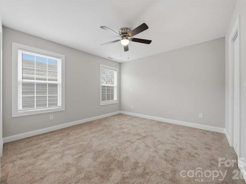 2650 14th Street, Hickory, NC 28601.  MLS# CAR4350279, YatesRealty ID 13792. 