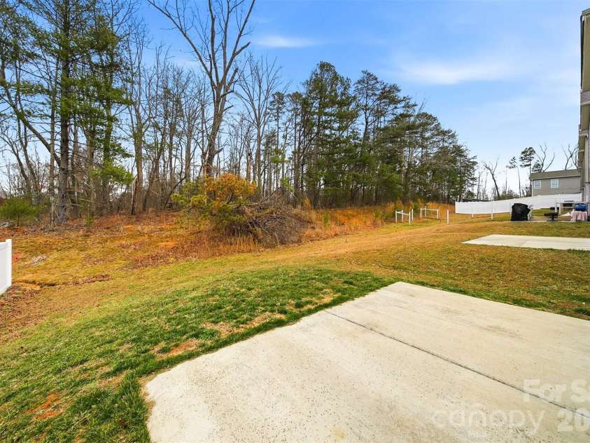 2650 14th Street, Hickory, NC 28601.  MLS# CAR4350279, YatesRealty ID 13792. 
