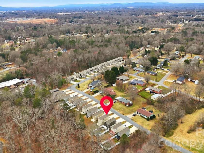 2650 14th Street, Hickory, NC 28601.  MLS# CAR4350279, YatesRealty ID 13792. 
