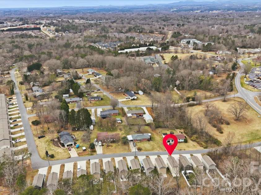 2650 14th Street, Hickory, NC 28601.  MLS# CAR4350279, YatesRealty ID 13792. 