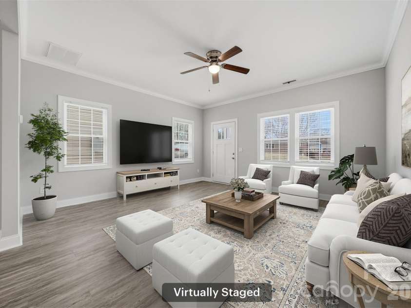 2650 14th Street, Hickory, NC 28601.  MLS# CAR4350279, YatesRealty ID 13792. 