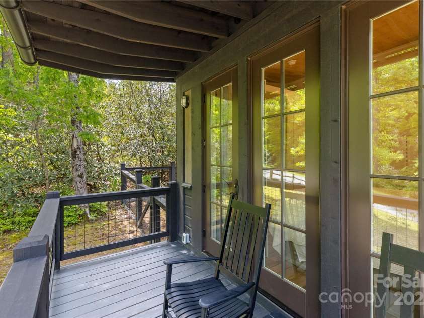 134 Rock Face Trail, Highlands, NC 28741.  MLS# CAR4260300, YatesRealty ID 13793. 