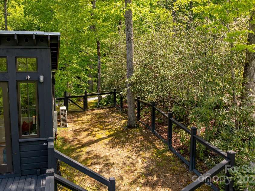 134 Rock Face Trail, Highlands, NC 28741.  MLS# CAR4260300, YatesRealty ID 13793. 