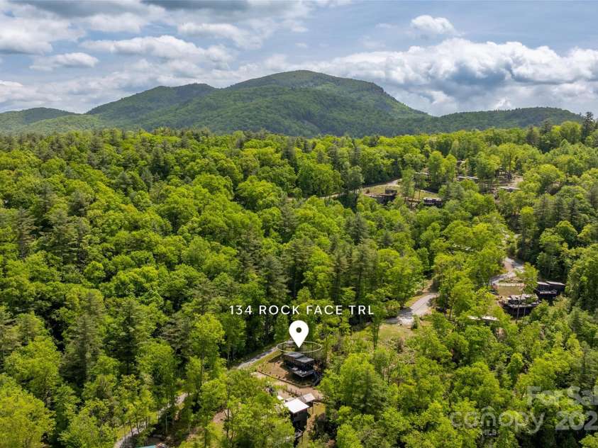 134 Rock Face Trail, Highlands, NC 28741.  MLS# CAR4260300, YatesRealty ID 13793. 