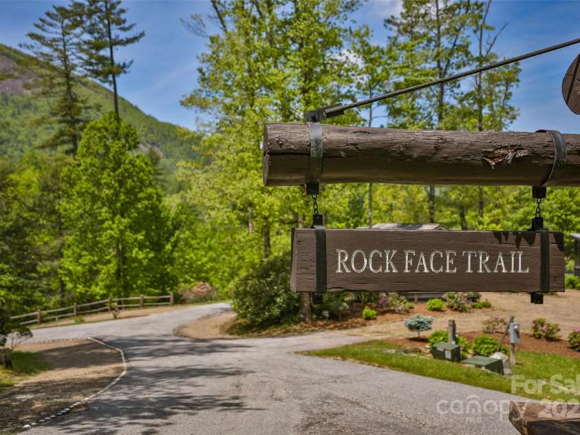 134 Rock Face Trail, Highlands, NC 28741.  MLS# CAR4260300, YatesRealty ID 13793. 