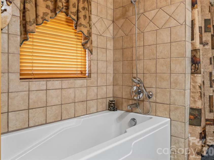 16 Saratoga Drive, Nebo, NC 28761.  MLS# CAR4338569, YatesRealty ID 13794. 