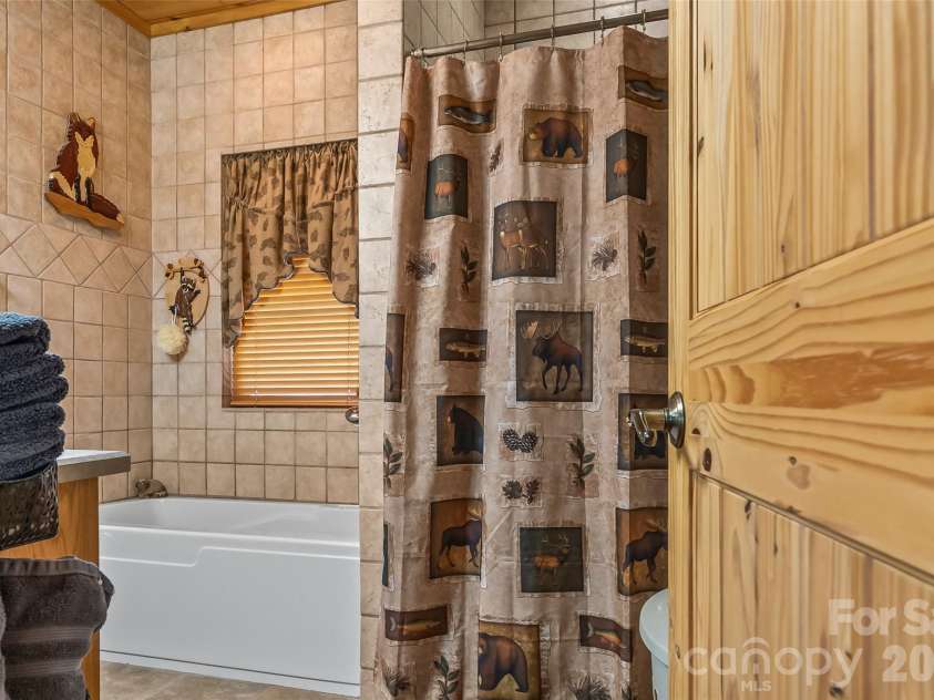 16 Saratoga Drive, Nebo, NC 28761.  MLS# CAR4338569, YatesRealty ID 13794. 