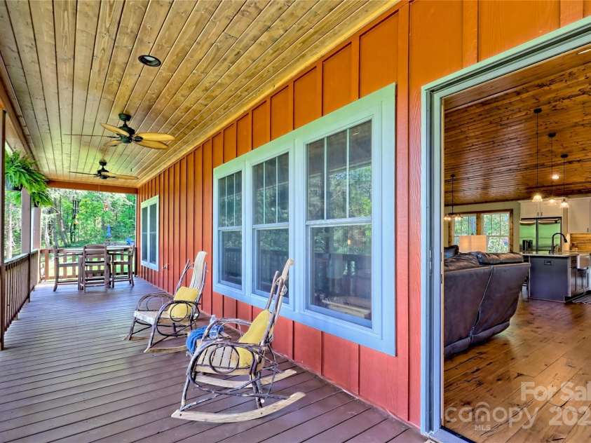 202 Wild Pear Lane, Franklin, NC 28734.  MLS# CAR4253510, YatesRealty ID 13794. 