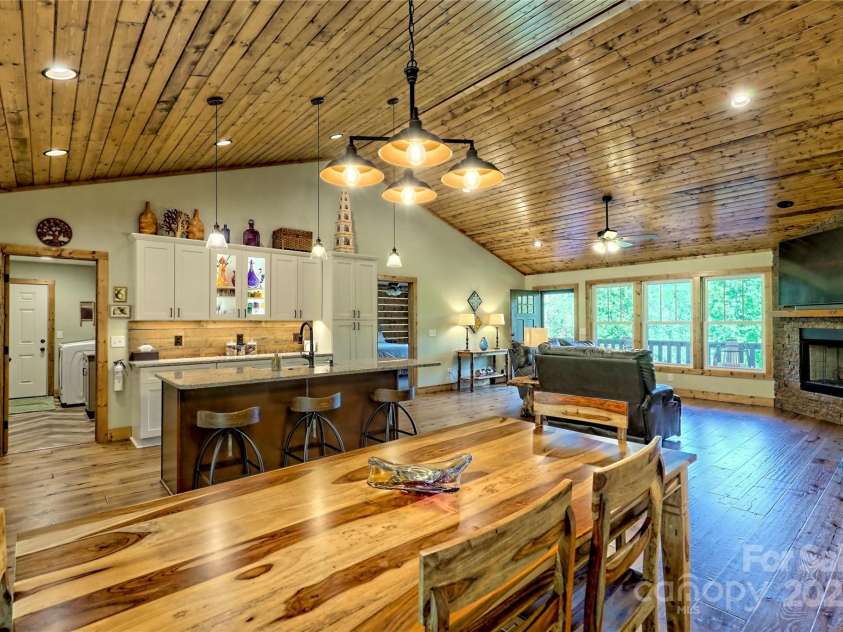 202 Wild Pear Lane, Franklin, NC 28734.  MLS# CAR4253510, YatesRealty ID 13794. 