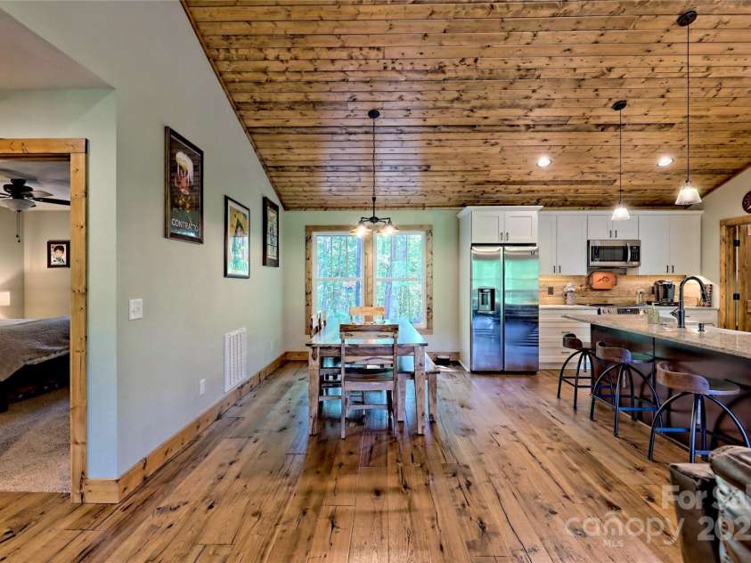 202 Wild Pear Lane, Franklin, NC 28734.  MLS# CAR4253510, YatesRealty ID 13794. 