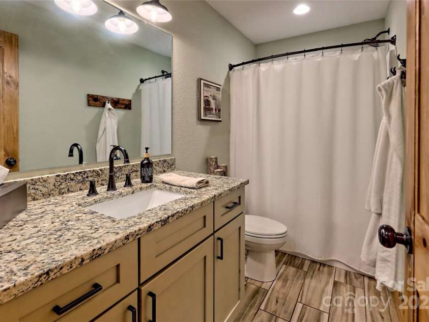 202 Wild Pear Lane, Franklin, NC 28734.  MLS# CAR4253510, YatesRealty ID 13794. 