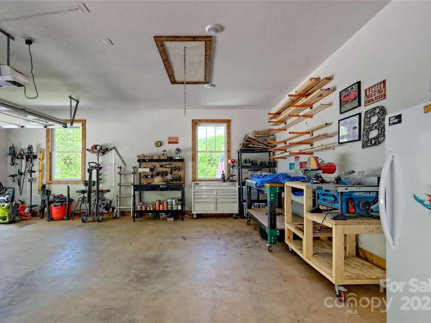 202 Wild Pear Lane, Franklin, NC 28734.  MLS# CAR4253510, YatesRealty ID 13794. 
