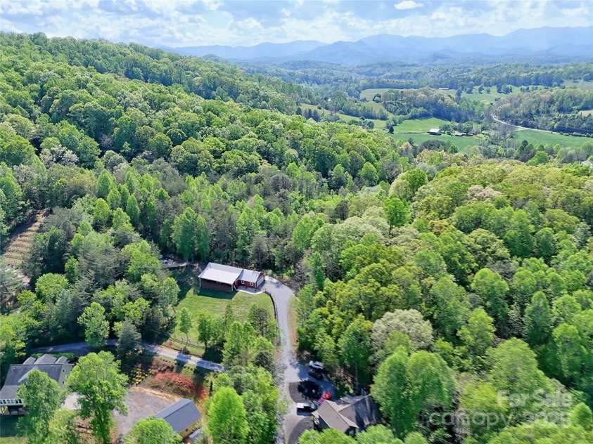 202 Wild Pear Lane, Franklin, NC 28734.  MLS# CAR4253510, YatesRealty ID 13794. 