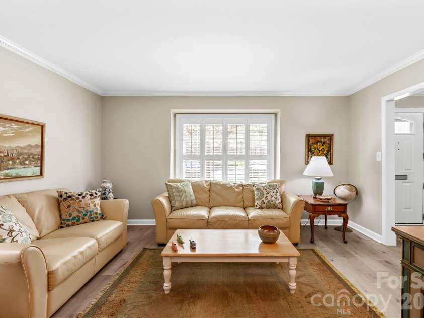 4327 Silo Lane, Charlotte, NC 28226.  MLS# CAR4361202, YatesRealty ID 13795. 