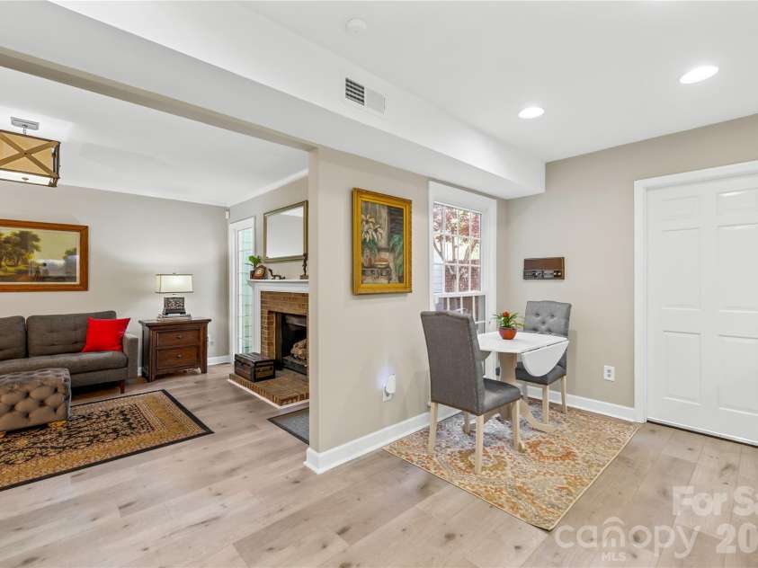 4327 Silo Lane, Charlotte, NC 28226.  MLS# CAR4361202, YatesRealty ID 13795. 