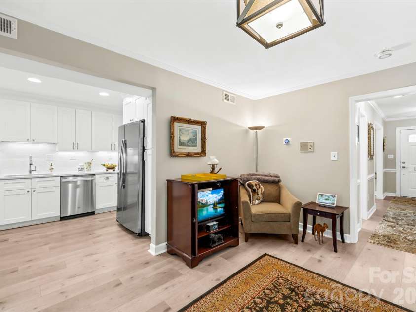 4327 Silo Lane, Charlotte, NC 28226.  MLS# CAR4361202, YatesRealty ID 13795. 