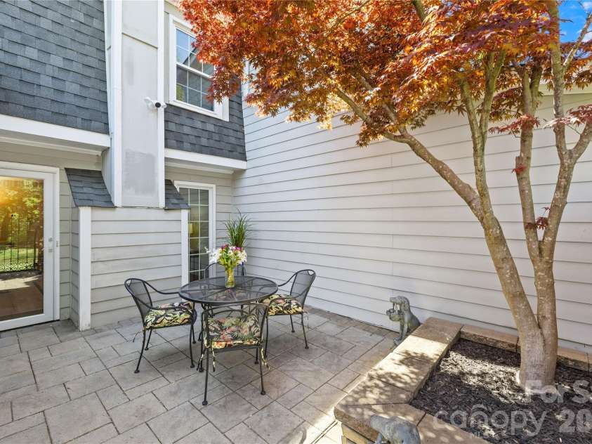 4327 Silo Lane, Charlotte, NC 28226.  MLS# CAR4361202, YatesRealty ID 13795. 