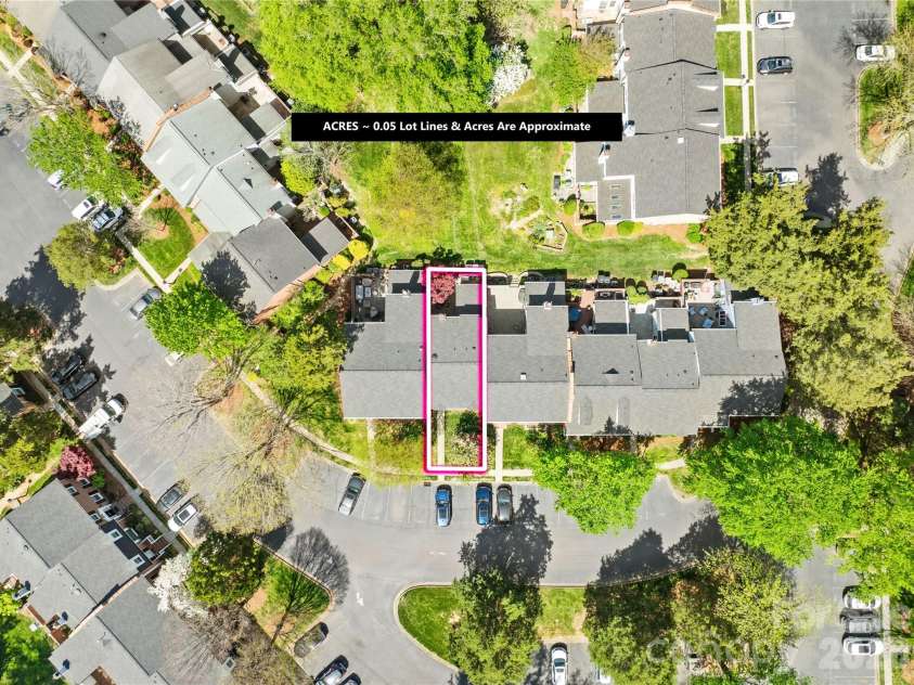 4327 Silo Lane, Charlotte, NC 28226.  MLS# CAR4361202, YatesRealty ID 13795. 