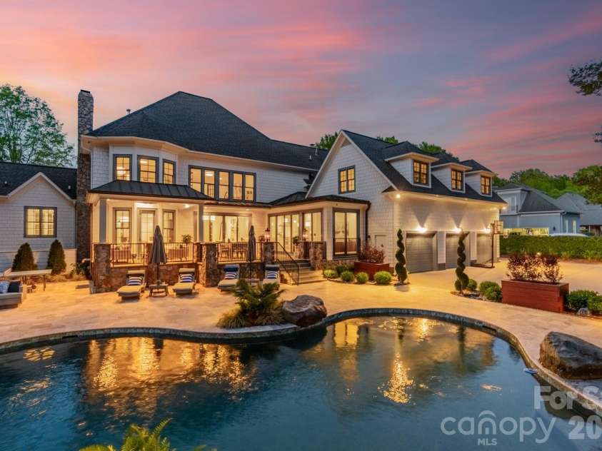 5400 Colony Road, Charlotte, NC 28226.  MLS# CAR4368103, YatesRealty ID 13796. 