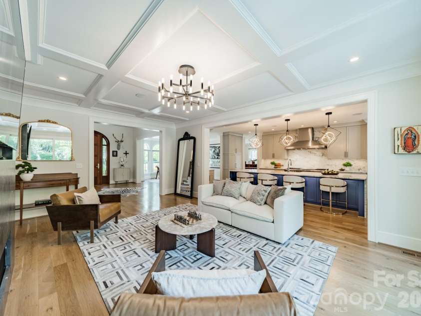 5400 Colony Road, Charlotte, NC 28226.  MLS# CAR4368103, YatesRealty ID 13796. 