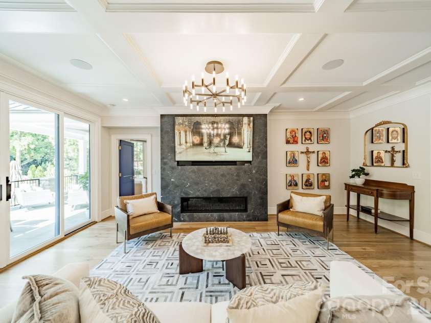 5400 Colony Road, Charlotte, NC 28226.  MLS# CAR4368103, YatesRealty ID 13796. 