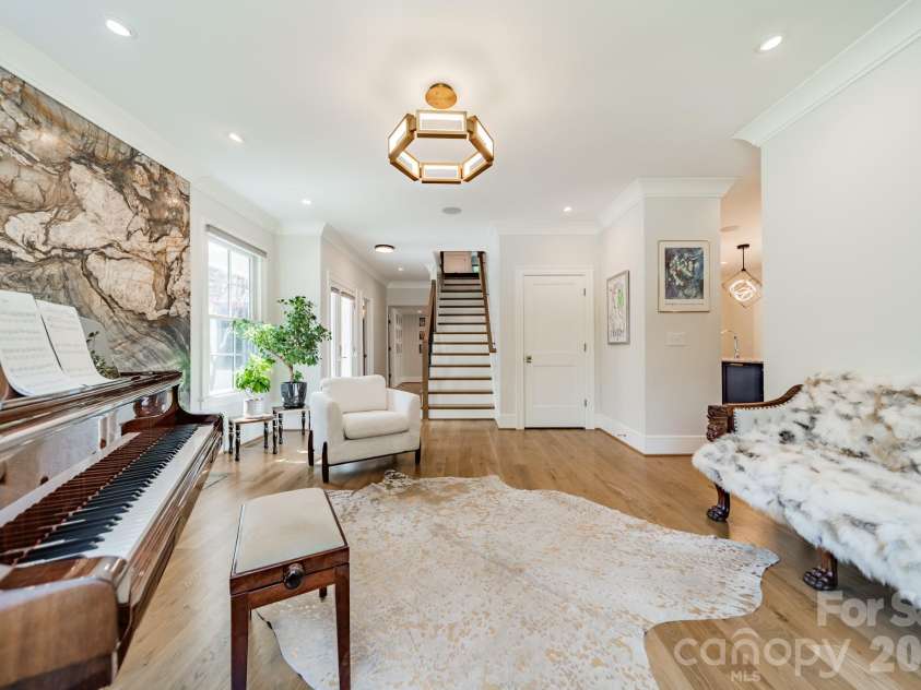 5400 Colony Road, Charlotte, NC 28226.  MLS# CAR4368103, YatesRealty ID 13796. 