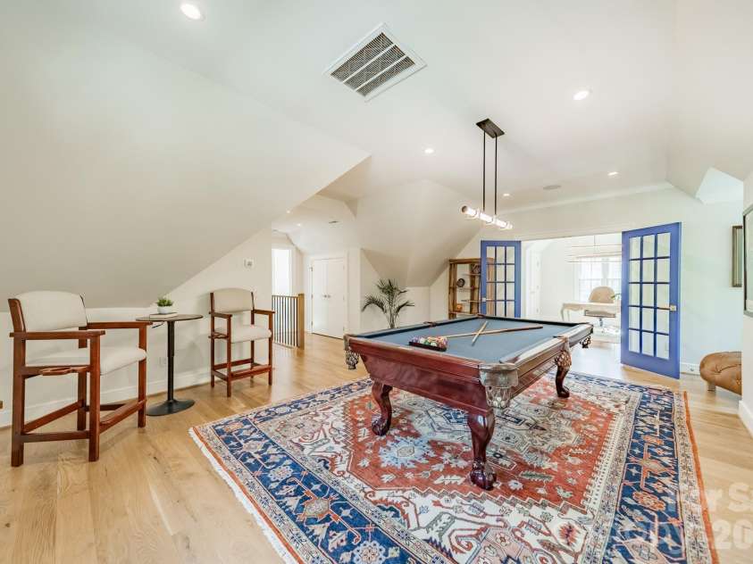 5400 Colony Road, Charlotte, NC 28226.  MLS# CAR4368103, YatesRealty ID 13796. 