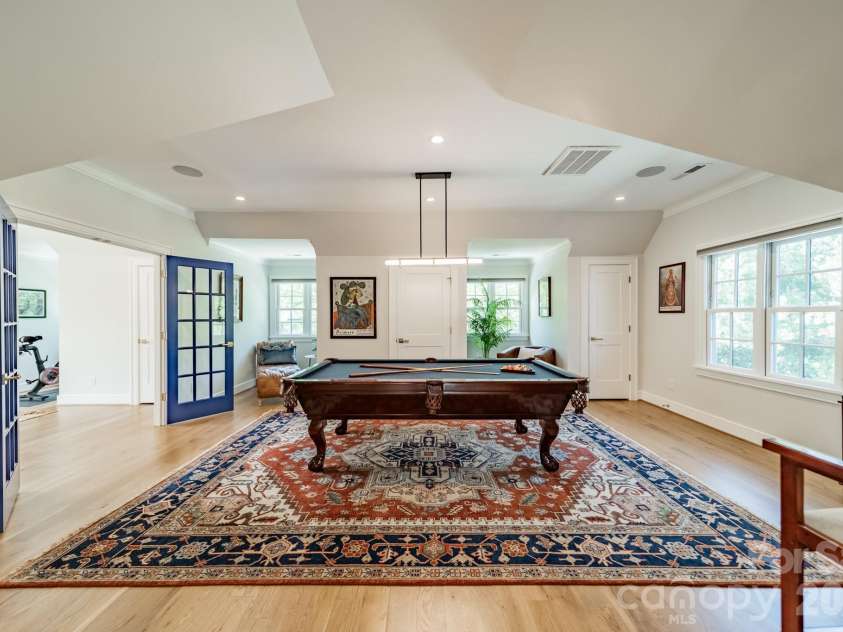 5400 Colony Road, Charlotte, NC 28226.  MLS# CAR4368103, YatesRealty ID 13796. 