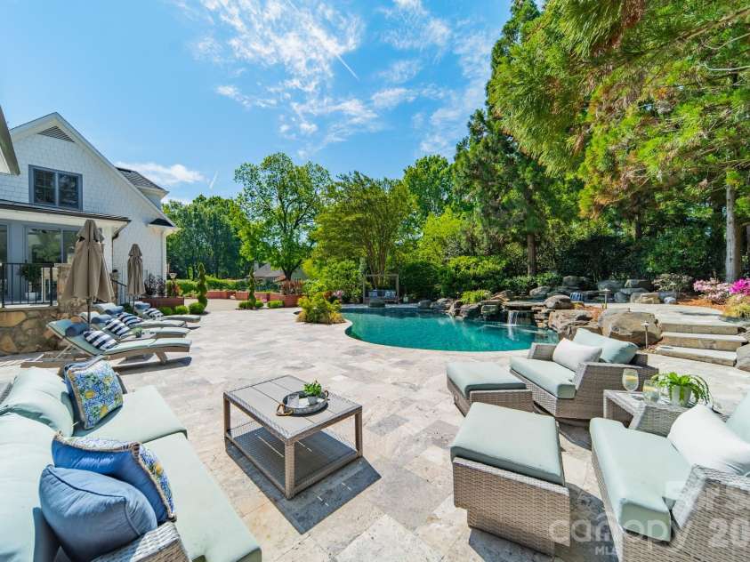 5400 Colony Road, Charlotte, NC 28226.  MLS# CAR4368103, YatesRealty ID 13796. 