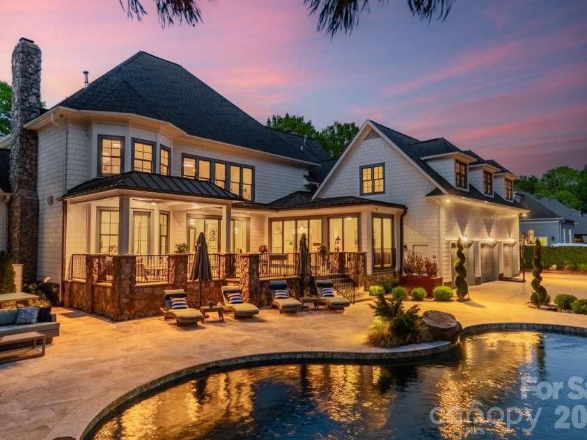 5400 Colony Road, Charlotte, NC 28226.  MLS# CAR4368103, YatesRealty ID 13796. 