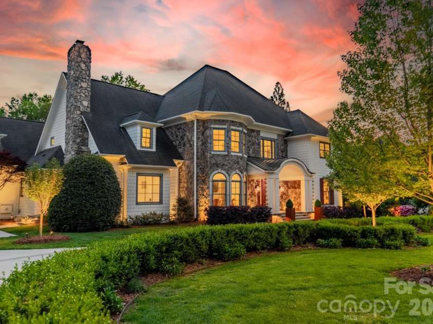 5400 Colony Road, Charlotte, NC 28226.  MLS# CAR4368103, YatesRealty ID 13796. 