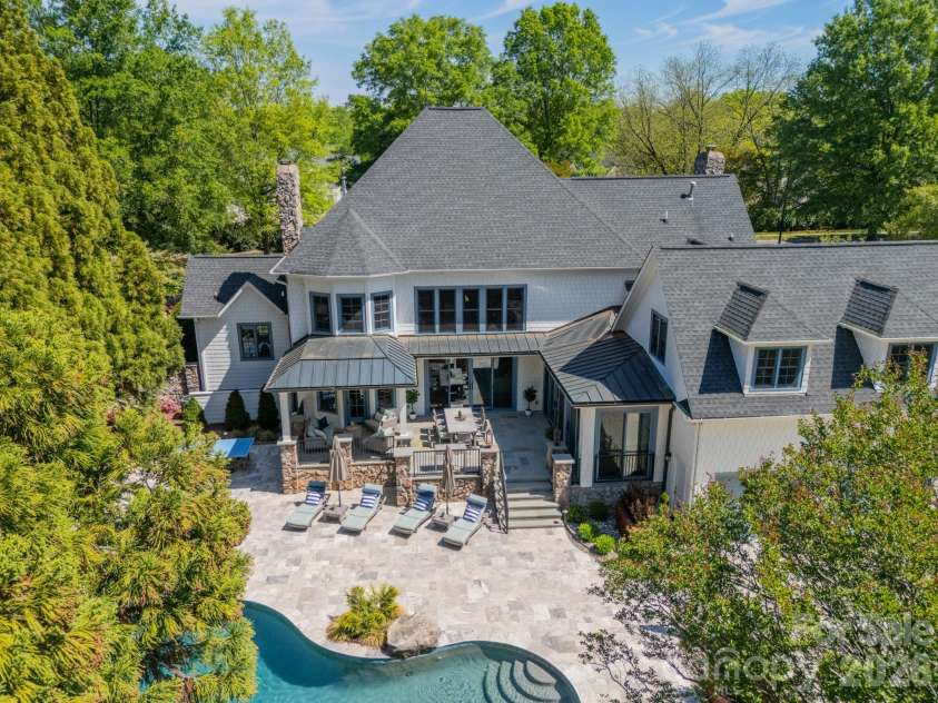 5400 Colony Road, Charlotte, NC 28226.  MLS# CAR4368103, YatesRealty ID 13796. 