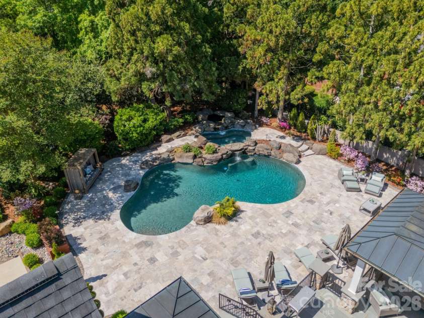 5400 Colony Road, Charlotte, NC 28226.  MLS# CAR4368103, YatesRealty ID 13796. 