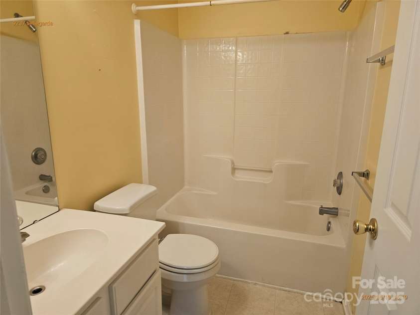 9237 Bellegarde Drive, Charlotte, NC 28277.  MLS# CAR4258448, YatesRealty ID 13798. 