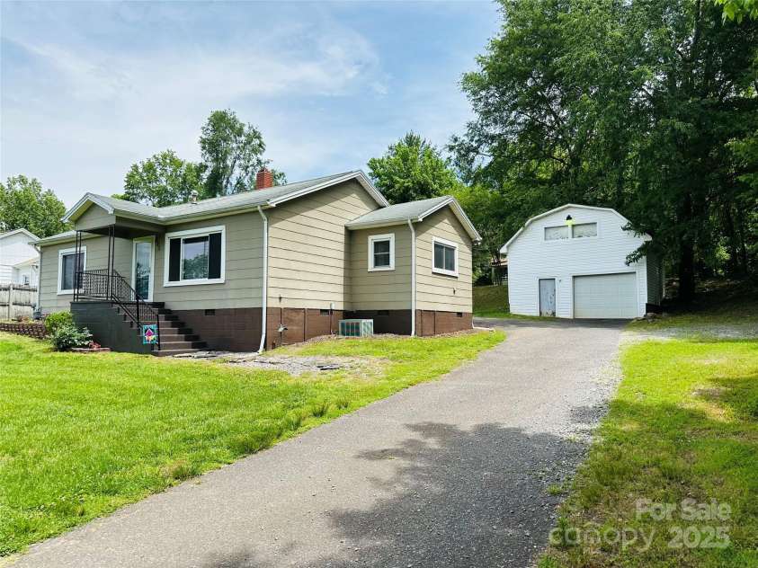 421 Bethel Road, Morganton, NC 28655.  MLS# CAR4256850, YatesRealty ID 13799. 
