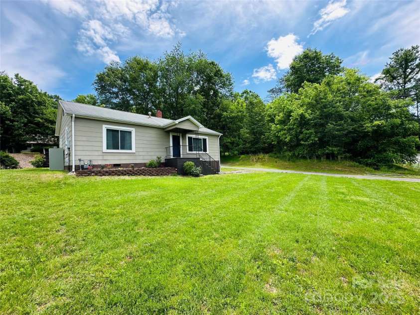 421 Bethel Road, Morganton, NC 28655.  MLS# CAR4256850, YatesRealty ID 13799. 