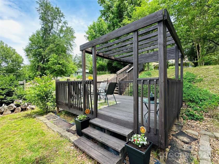 421 Bethel Road, Morganton, NC 28655.  MLS# CAR4256850, YatesRealty ID 13799. 