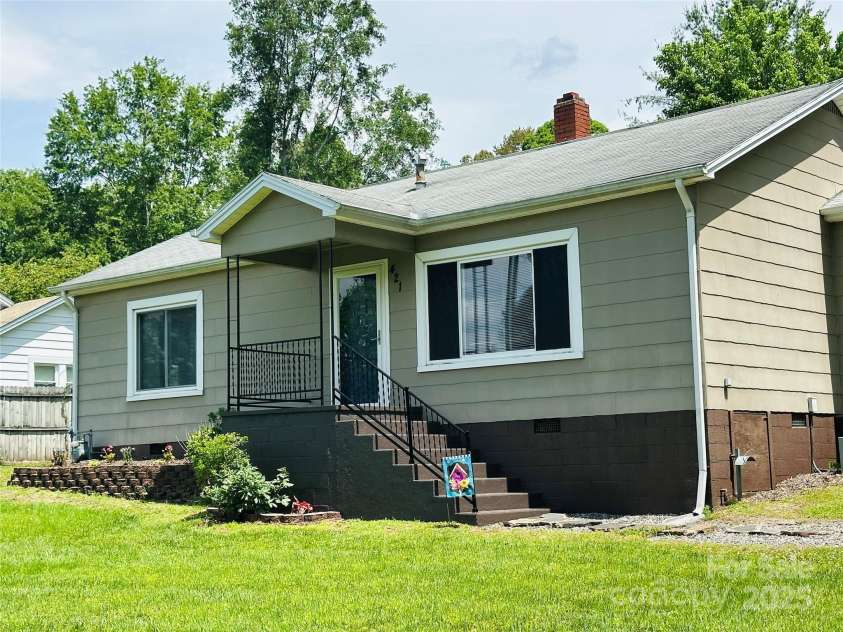 421 Bethel Road, Morganton, NC 28655.  MLS# CAR4256850, YatesRealty ID 13799. 