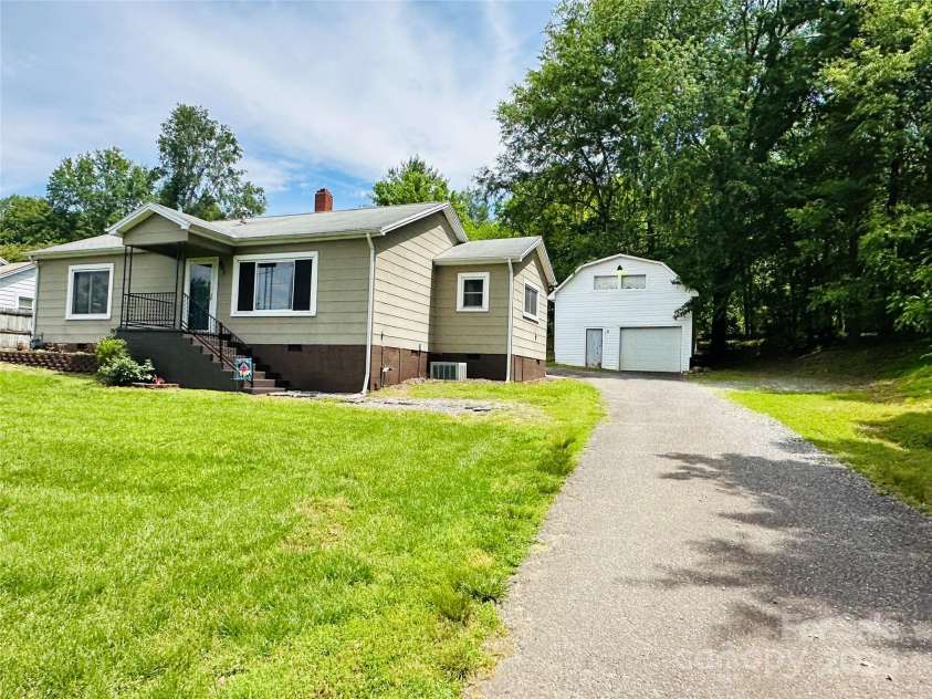 421 Bethel Road, Morganton, NC 28655.  MLS# CAR4256850, YatesRealty ID 13799. 