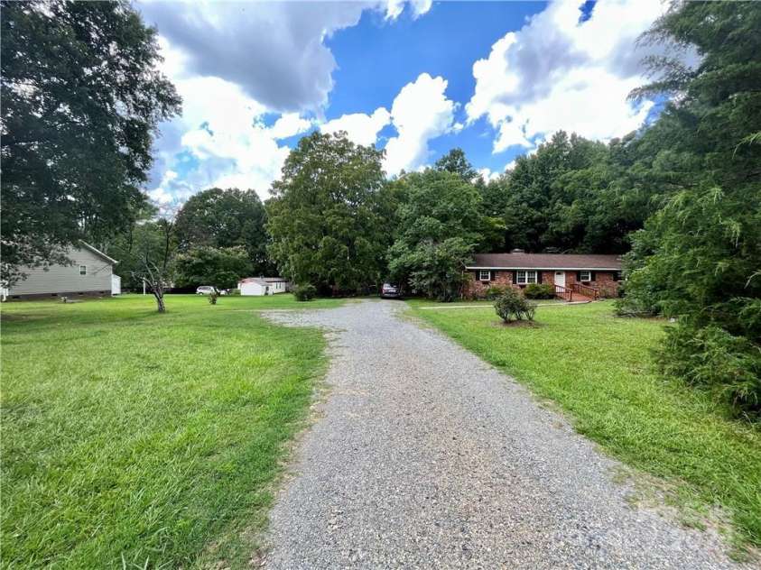 5419 Stevens Mill Road, Matthews, NC 28104.  MLS# CAR4158659, YatesRealty ID 138. 