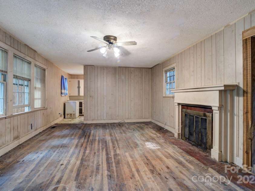 109 Belvedere Avenue, Gastonia, NC 28054.  MLS# CAR4256493, YatesRealty ID 13800. 