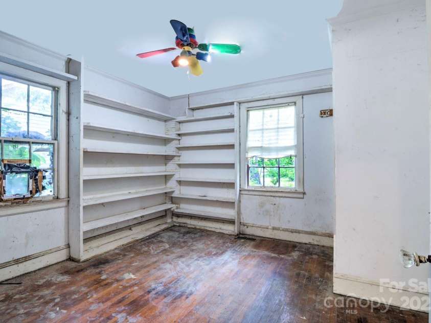 109 Belvedere Avenue, Gastonia, NC 28054.  MLS# CAR4256493, YatesRealty ID 13800. 