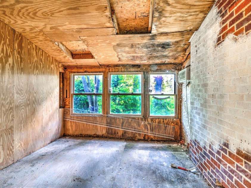 109 Belvedere Avenue, Gastonia, NC 28054.  MLS# CAR4256493, YatesRealty ID 13800. 