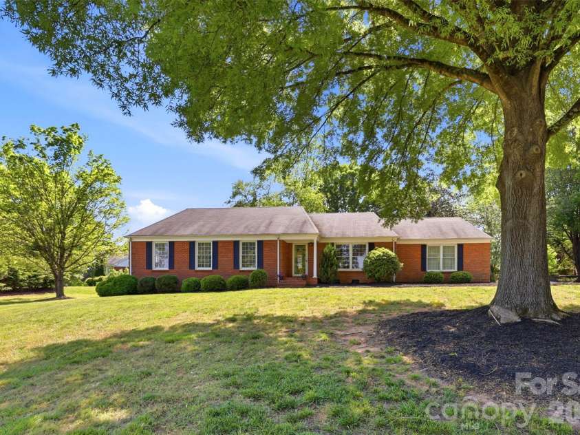 1406 Lakeview Drive, Monroe, NC 28112.  MLS# CAR4358225, YatesRealty ID 13800. .07 Acres