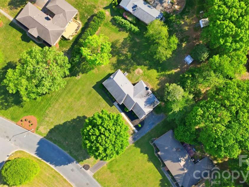 1406 Lakeview Drive, Monroe, NC 28112.  MLS# CAR4358225, YatesRealty ID 13800. 