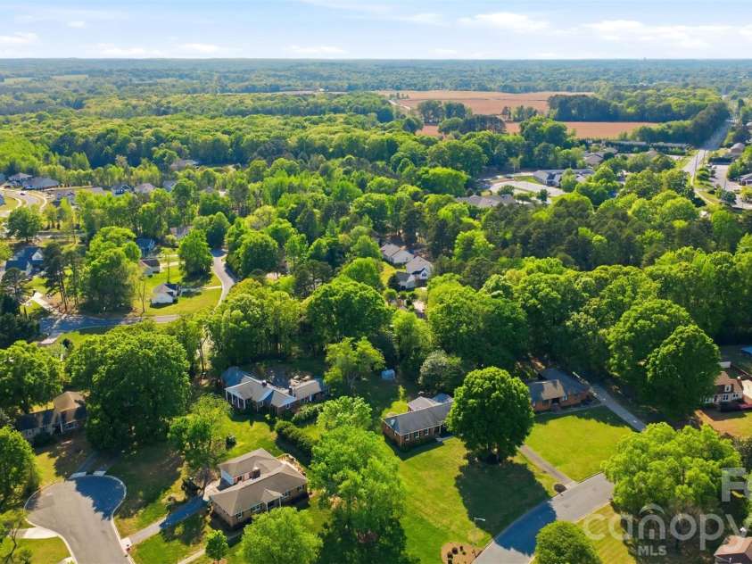 1406 Lakeview Drive, Monroe, NC 28112.  MLS# CAR4358225, YatesRealty ID 13800. 
