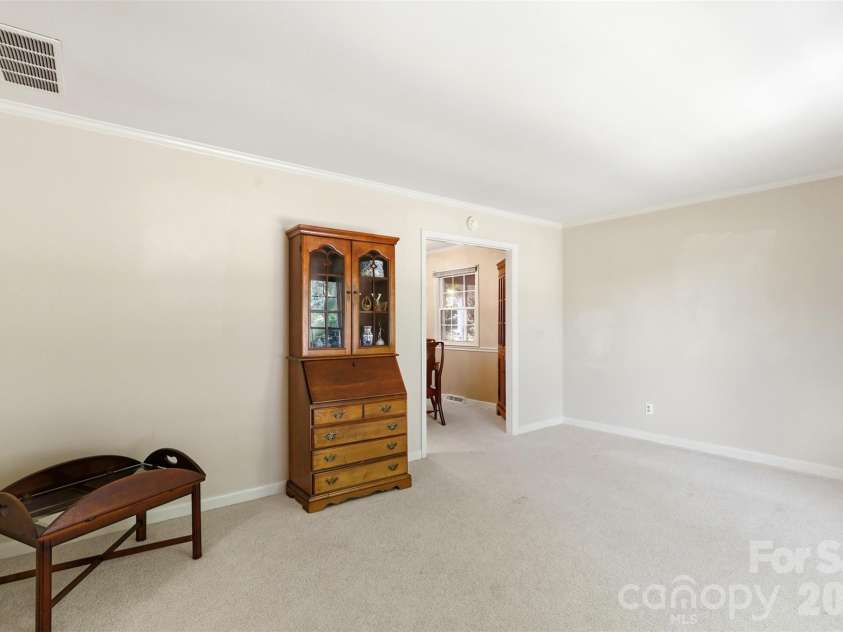 1406 Lakeview Drive, Monroe, NC 28112.  MLS# CAR4358225, YatesRealty ID 13800. Living Room