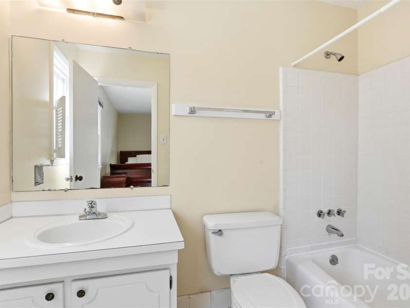 1406 Lakeview Drive, Monroe, NC 28112.  MLS# CAR4358225, YatesRealty ID 13800. Primary Bathroom
