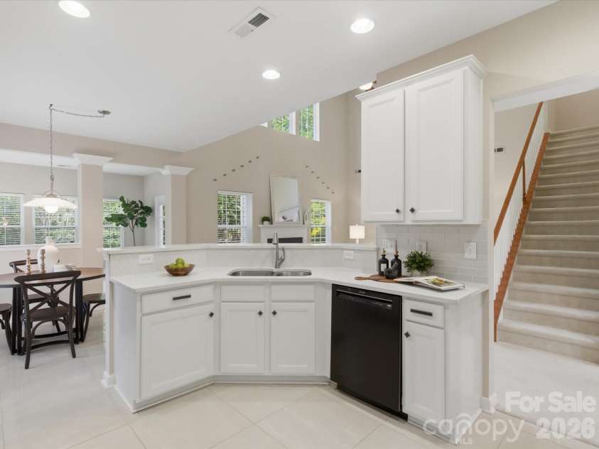 10246 Tintinhull Drive, Fort Mill, SC 29707.  MLS# CAR4368054, YatesRealty ID 13801. 